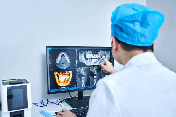Best Cracked Tooth Emergency Dentist  in Greenhills, OH